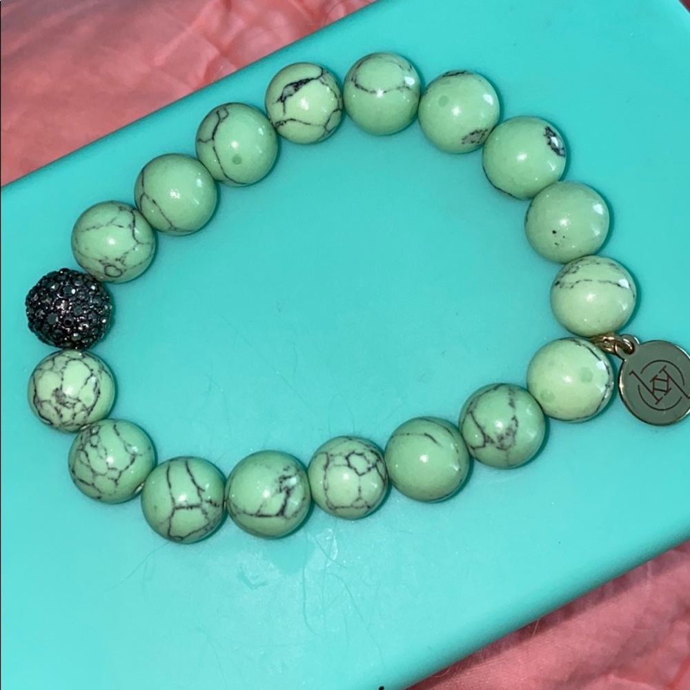 minty green beaded bracelet